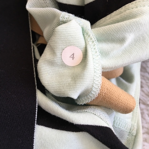 Lululemon Striped Tank Top Size 4 - Picture 6 of 6